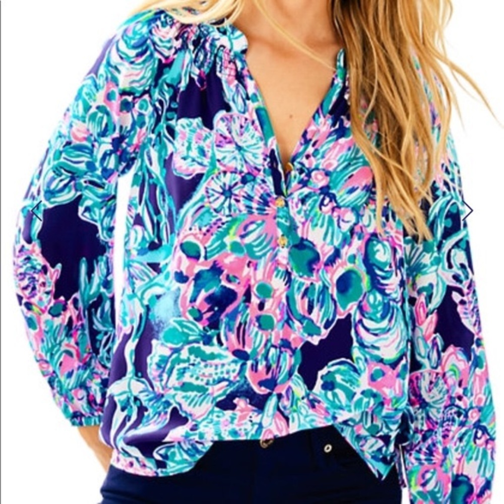 🐡LOWEST PRICE🐡 LP Silk Elsa Top in Caught Up